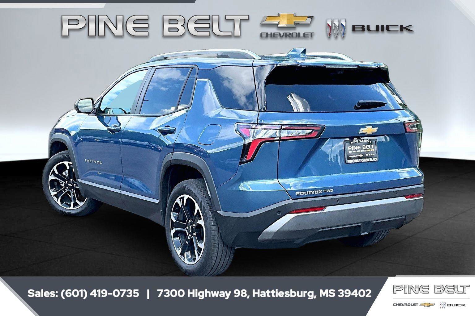 Used 2025 Chevrolet Equinox LT w/ Convenience Package II AWD/4WD image 2