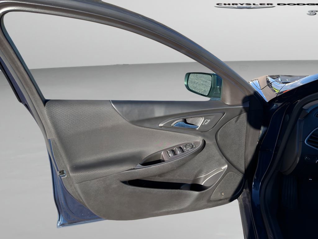 Used 2022 Chevrolet Malibu LT image 13