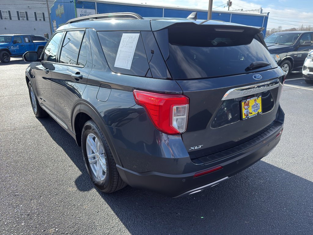Used 2022 Ford Explorer XLT w/ Equipment Group 202A image 10