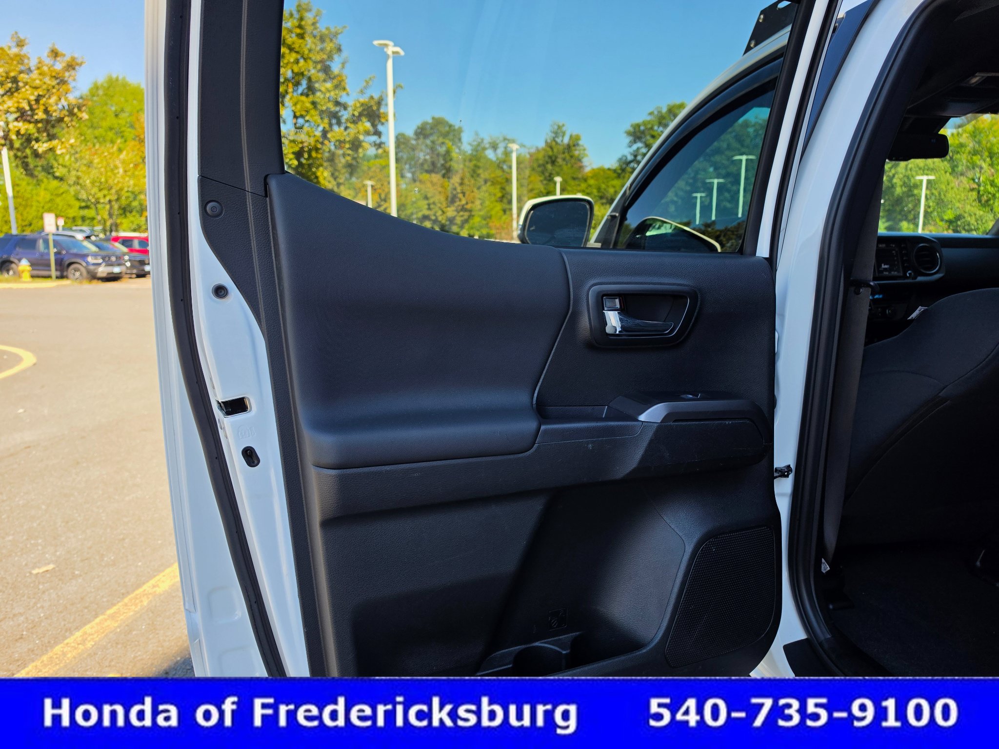 Used 2023 Toyota Tacoma TRD Sport w/ Technology Package AWD/4WD image 21