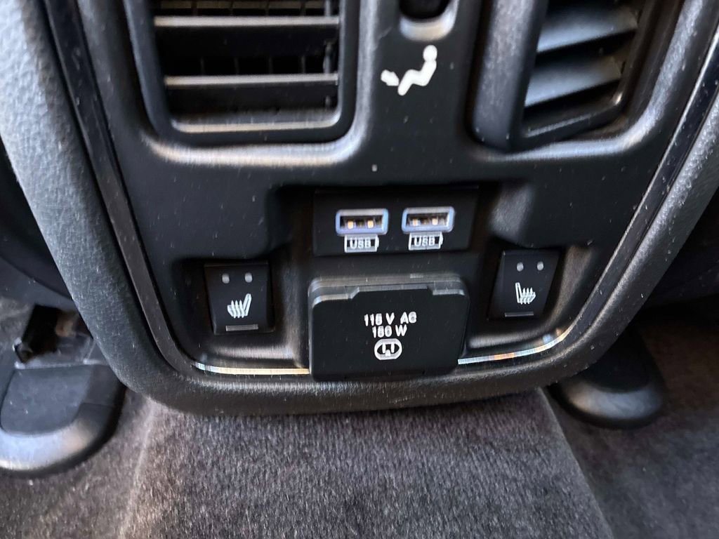 Used 2019 Jeep Grand Cherokee Overland image 17