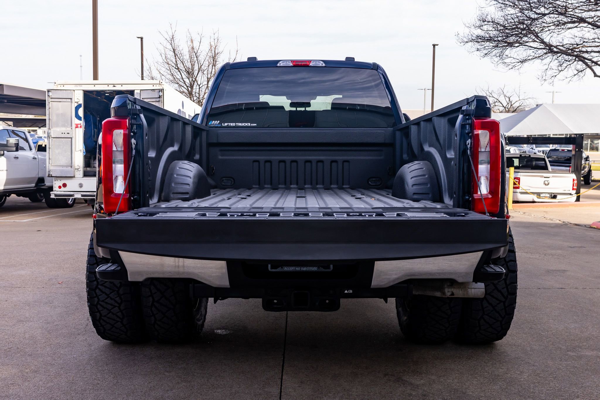 Used 2023 Ford F350 XLT image 9