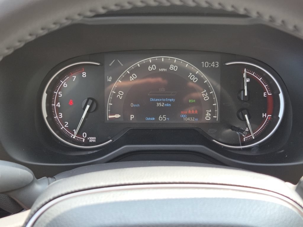 Used 2025 Toyota RAV4 XLE w/ Convenience Package AWD/4WD image 35