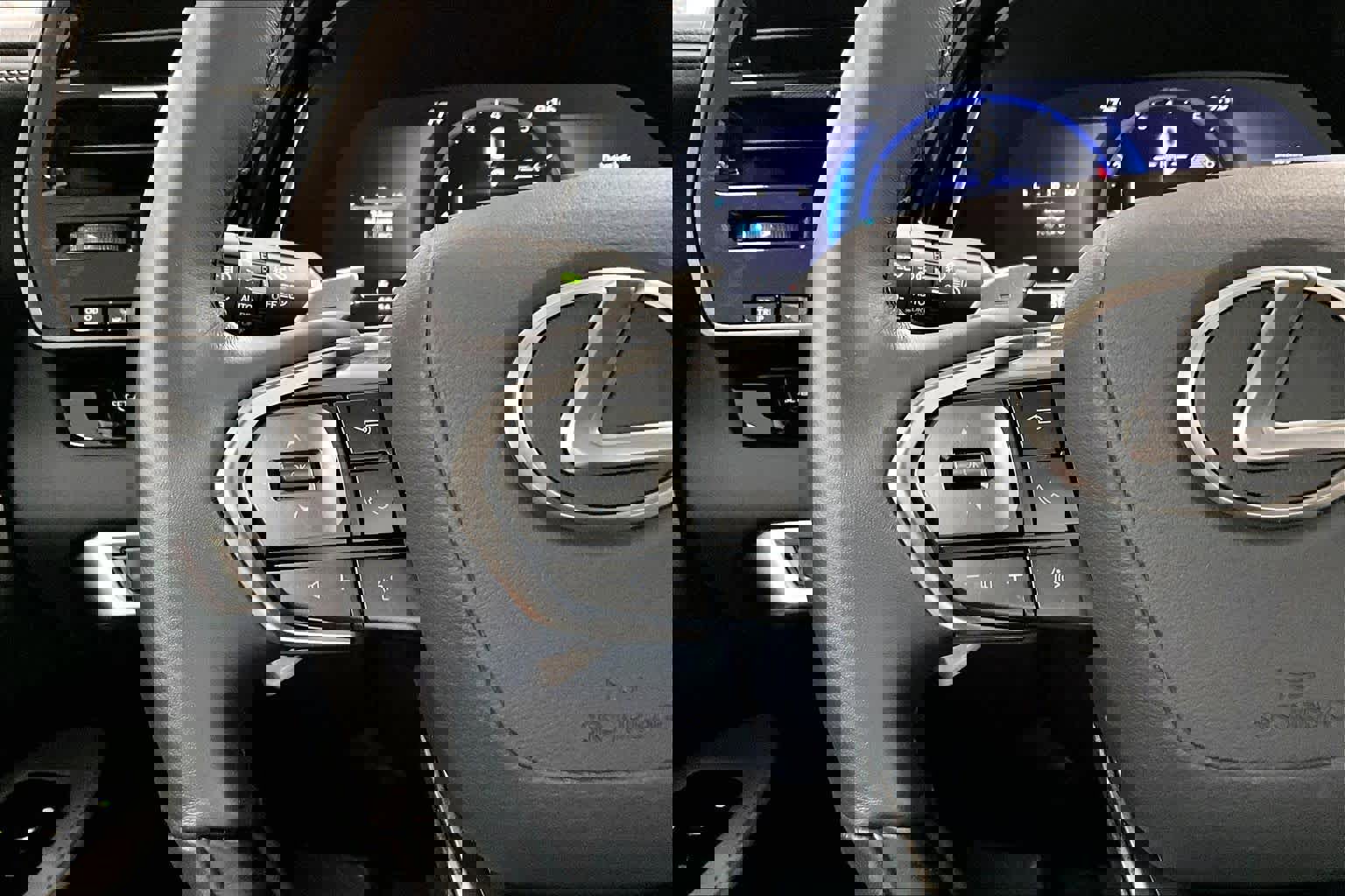 Used 2025 Lexus RX 350 Premium w/ Convenience Package image 24