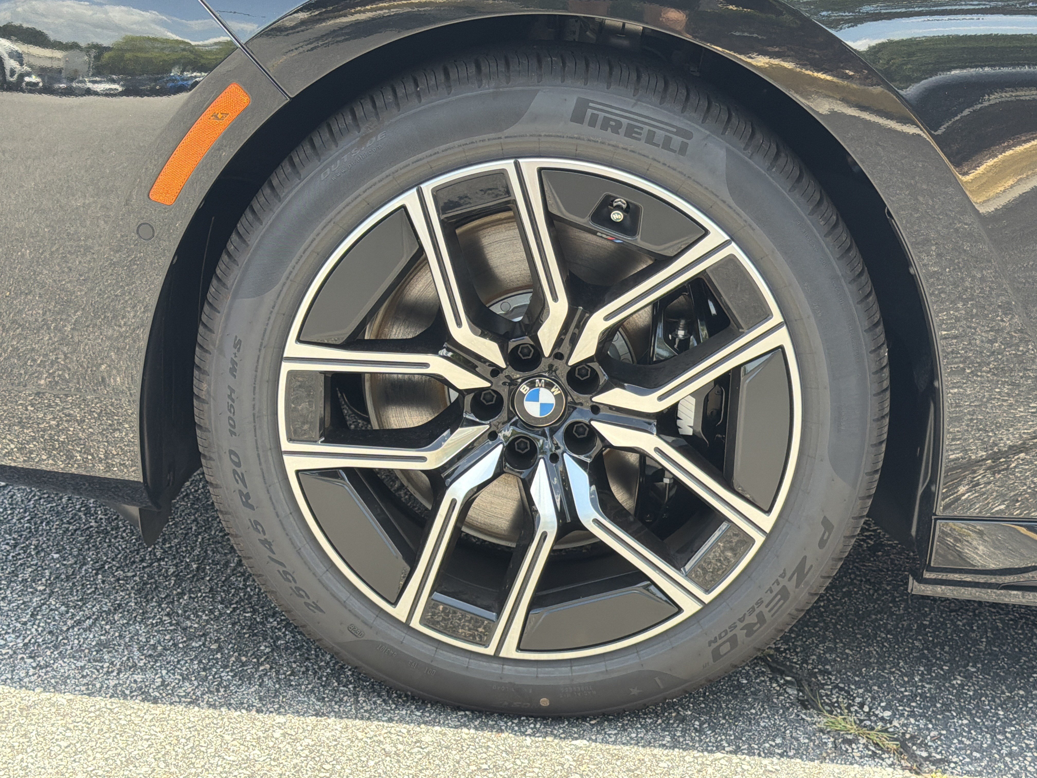 New 2026 BMW i7 xDrive60 w/ Executive Package AWD/4WD image 24