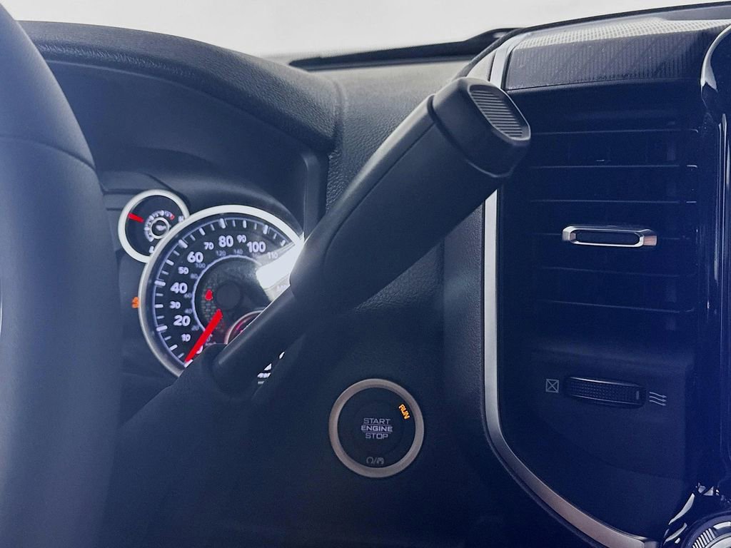 New 2025 RAM 2500 Big Horn AWD/4WD image 12