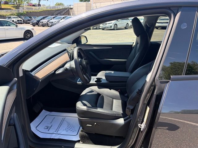 Used 2025 Tesla Model Y Long Range RWD image 15