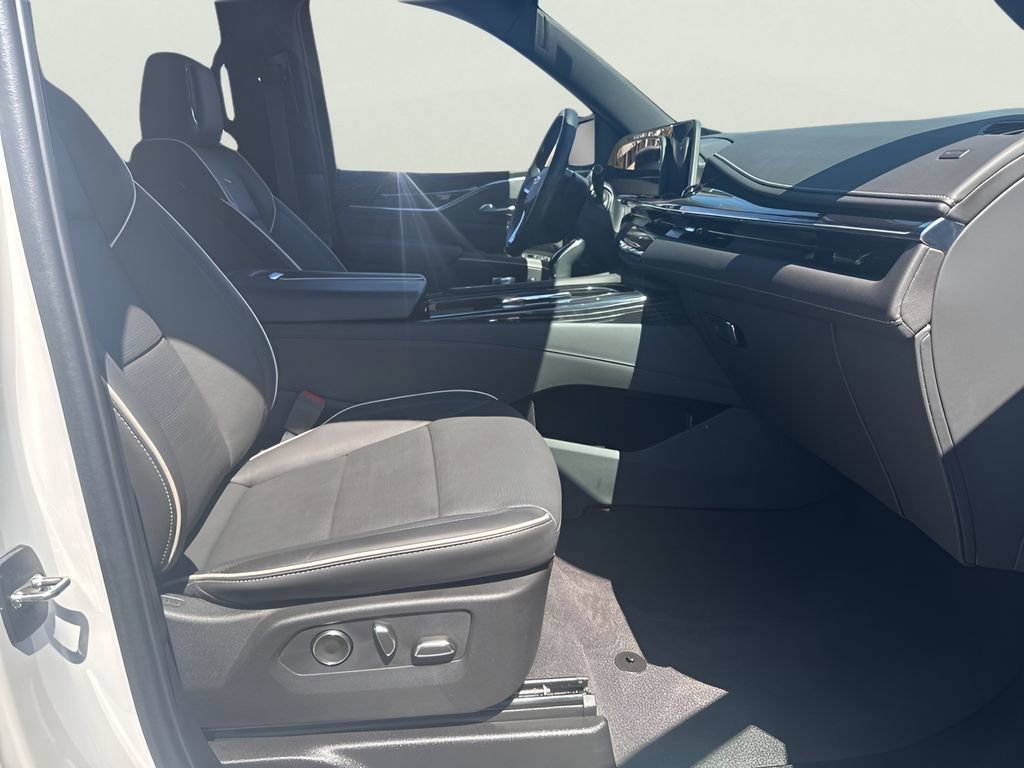 Certified 2024 Cadillac Escalade Sport w/ LPO, ONYX Package AWD/4WD image 22