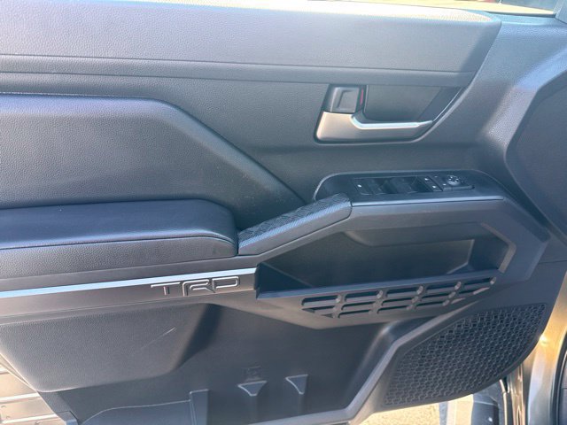 Used 2025 Toyota Tacoma TRD Sport AWD/4WD image 28