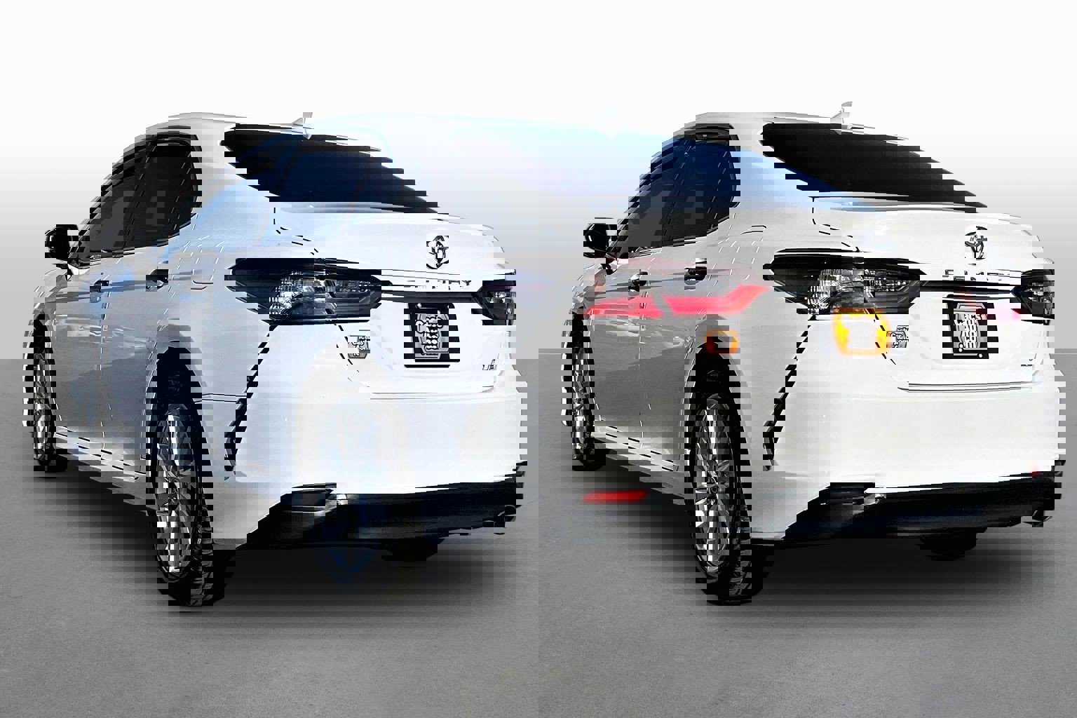 Used 2021 Toyota Camry LE w/ Carpet Mat Package (TMS) image 9