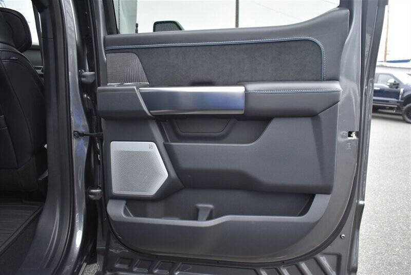 Used 2025 Ford F450 Platinum w/ FX4 Off-Road Package image 28