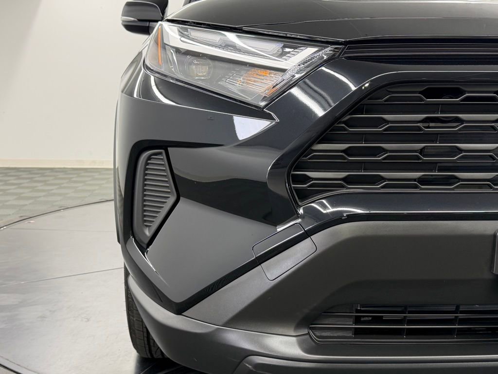 Certified 2025 Toyota RAV4 LE FWD image 9