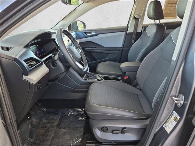 Used 2024 Volkswagen Taos SE AWD/4WD image 15