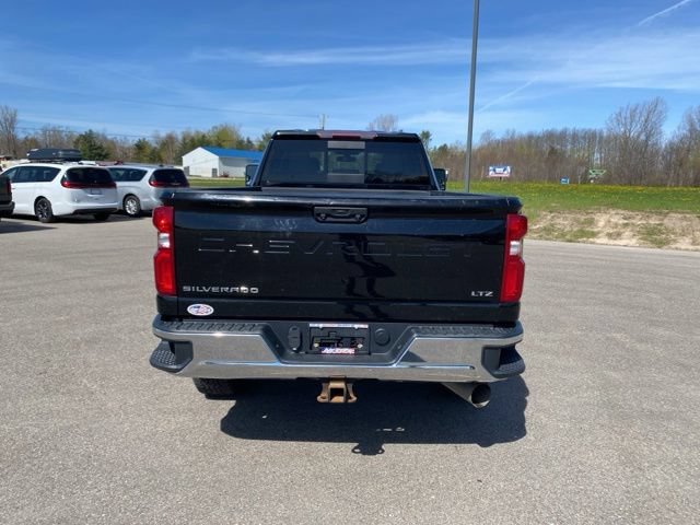 Used 2022 Chevrolet Silverado 2500 LTZ AWD/4WD image 3