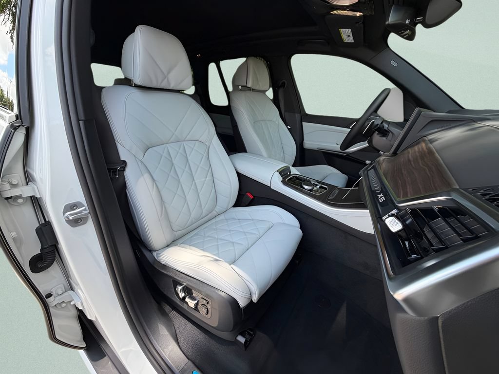 New 2026 BMW X5 xDrive40i w/ Climate Comfort Package AWD/4WD image 22