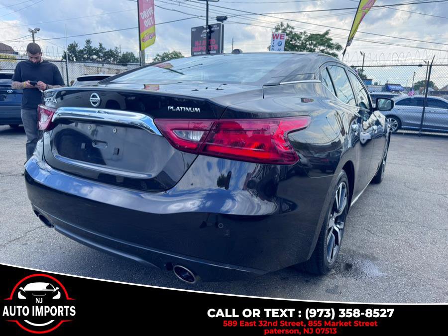 Used 2016 Nissan Maxima Platinum w/ Interior Lighting Package image 12