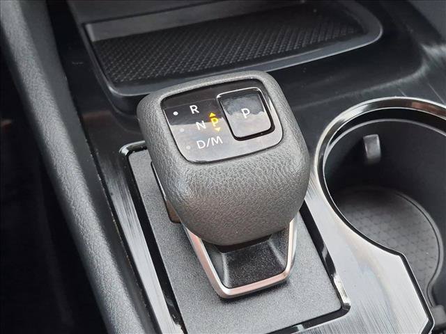 Used 2025 Nissan Rogue SV FWD image 12