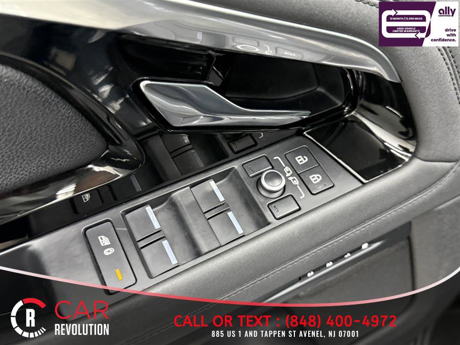 Used 2021 Land Rover Range Rover Evoque R-Dynamic S AWD/4WD image 27