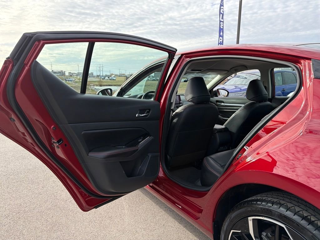 Used 2024 Nissan Altima 2.5 SR image 26