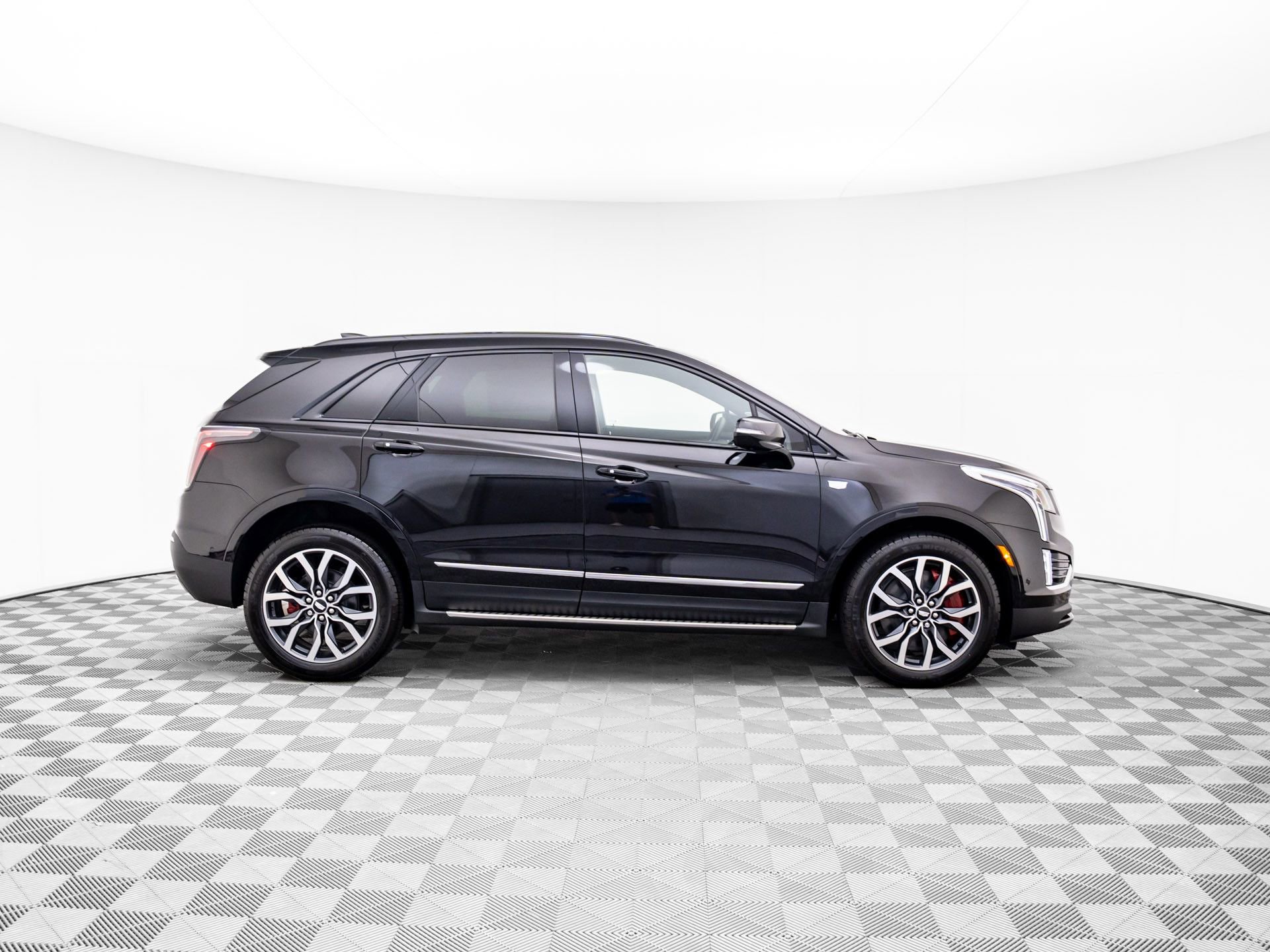 New 2025 Cadillac XT5 Sportv w/ Technology Package AWD/4WD image 7
