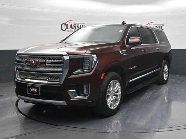 Used 2023 GMC Yukon XL SLT w/ SLT Luxury Package image 3