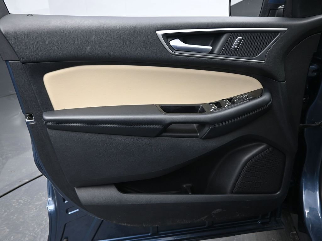 Used 2019 Ford Edge SEL w/ Equipment Group 201A image 26