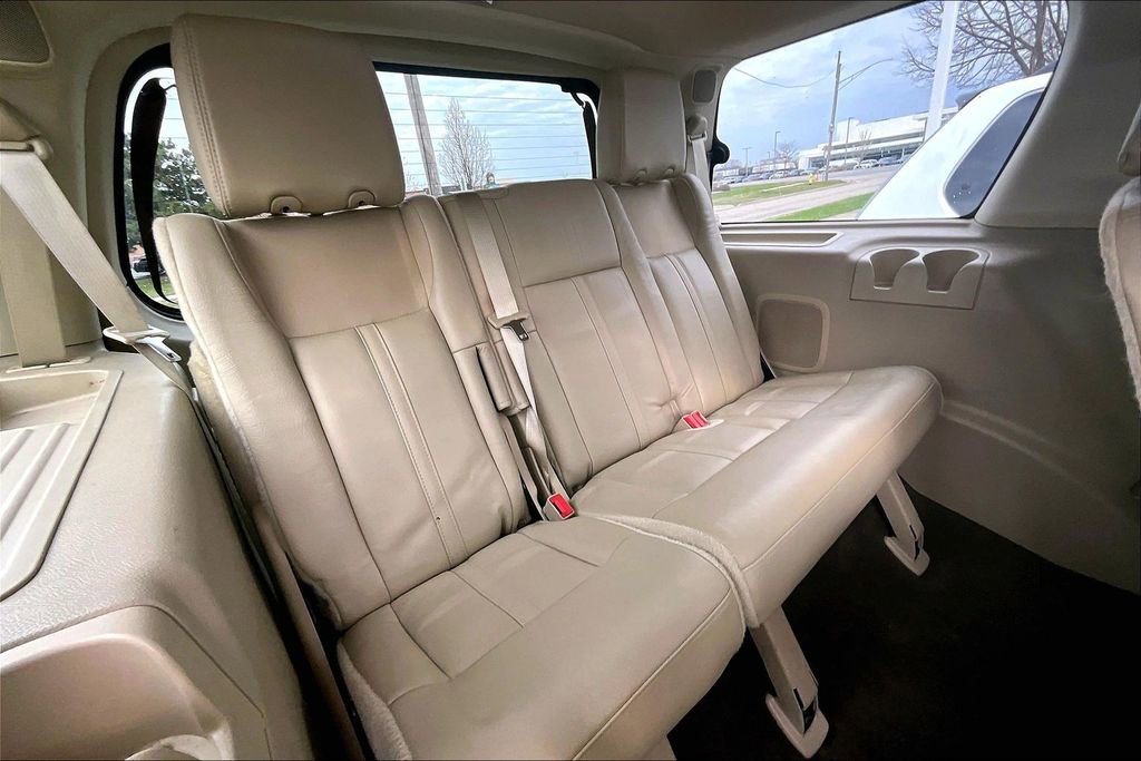 Used 2015 Lincoln Navigator 4WD w/ Equipment Group 101A Reserve image 33