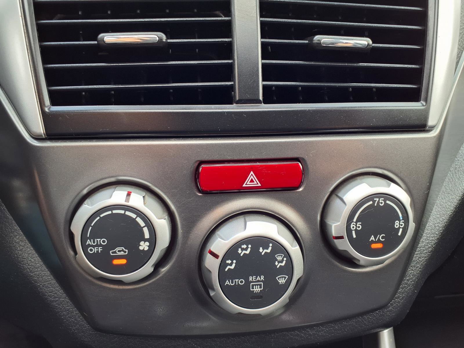 Used 2013 Subaru Forester 2.5X Limited image 8