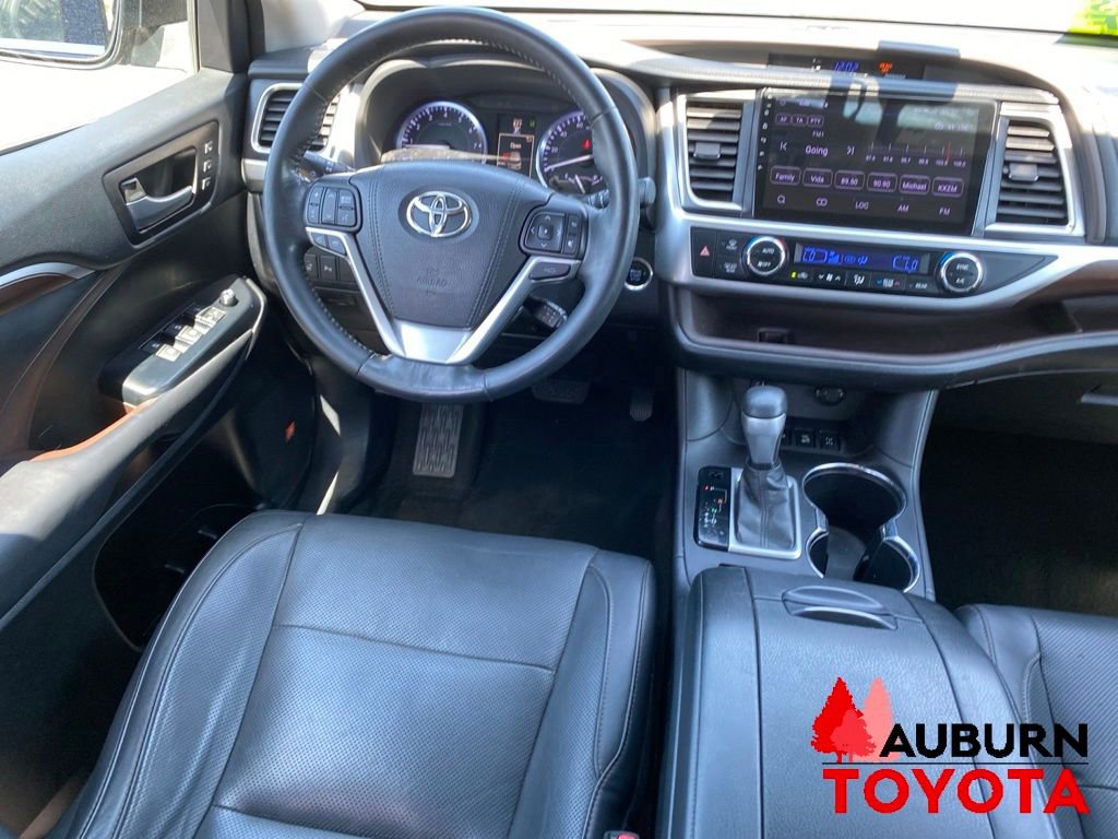 Used 2015 Toyota Highlander Limited Platinum AWD/4WD image 33