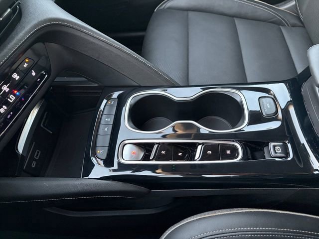 Used 2021 Buick Envision Essence w/ Sport Touring Package image 12