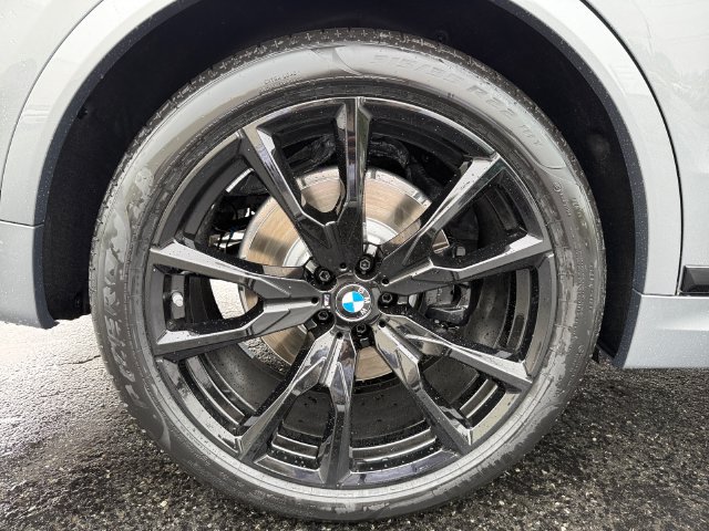 New 2027 BMW X7 xDrive40i w/ Executive Package AWD/4WD image 17
