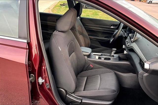 Certified 2025 Nissan Altima 2.5 SV image 9