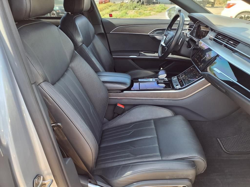 Used 2022 Audi A8 L 3.0T w/ Executive Package image 13