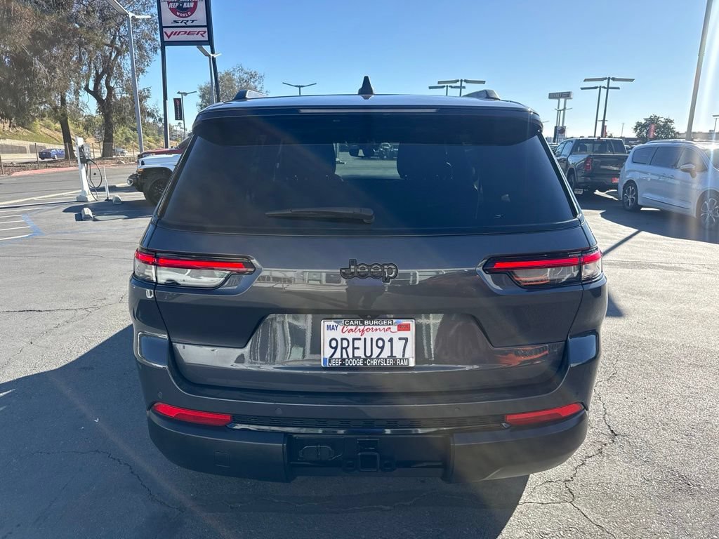 Used 2024 Jeep Grand Cherokee L Altitude RWD image 6