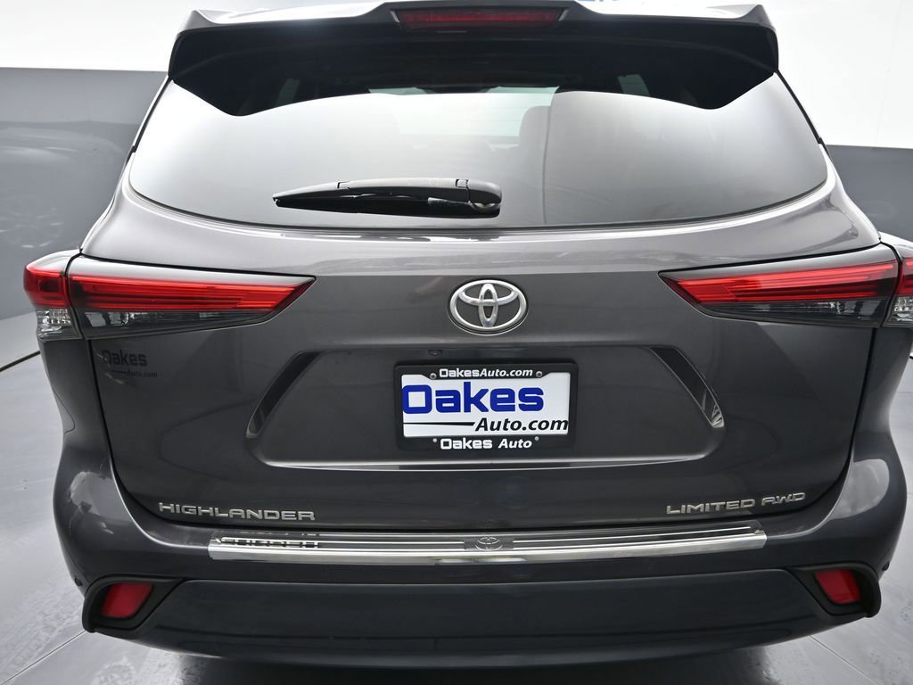 Used 2022 Toyota Highlander Limited image 38