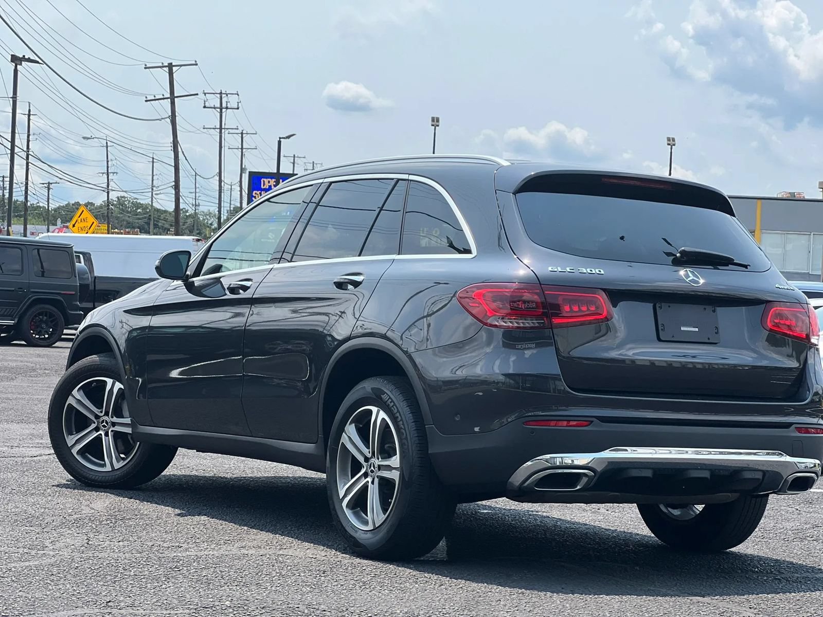 Used 2021 Mercedes-Benz GLC 300 4MATIC w/ Driver Assistance Package image 3