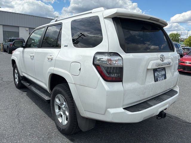 Used 2016 Toyota 4Runner SR5 AWD/4WD image 3
