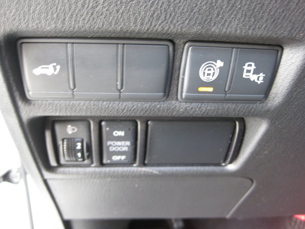Used 2017 Nissan Armada Platinum w/ Captain Seat Package AWD/4WD image 12