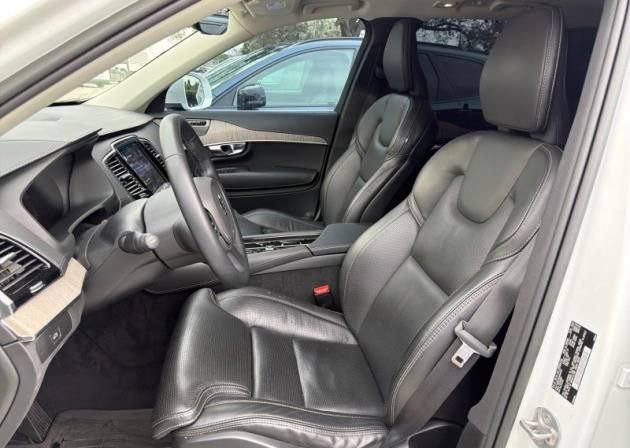 Used 2023 Volvo XC90 B6 Ultimate w/ Protection Package Premier image 6