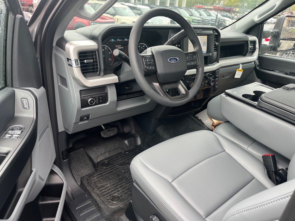 New 2026 Ford F350 XL w/ XL Chrome Package AWD/4WD image 8