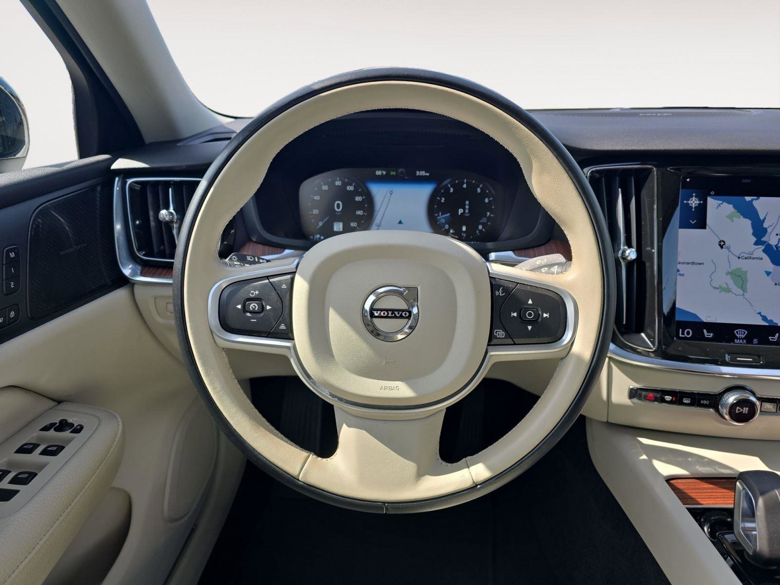 Used 2022 Volvo S60 B5 Momentum w/ Advanced Package image 11