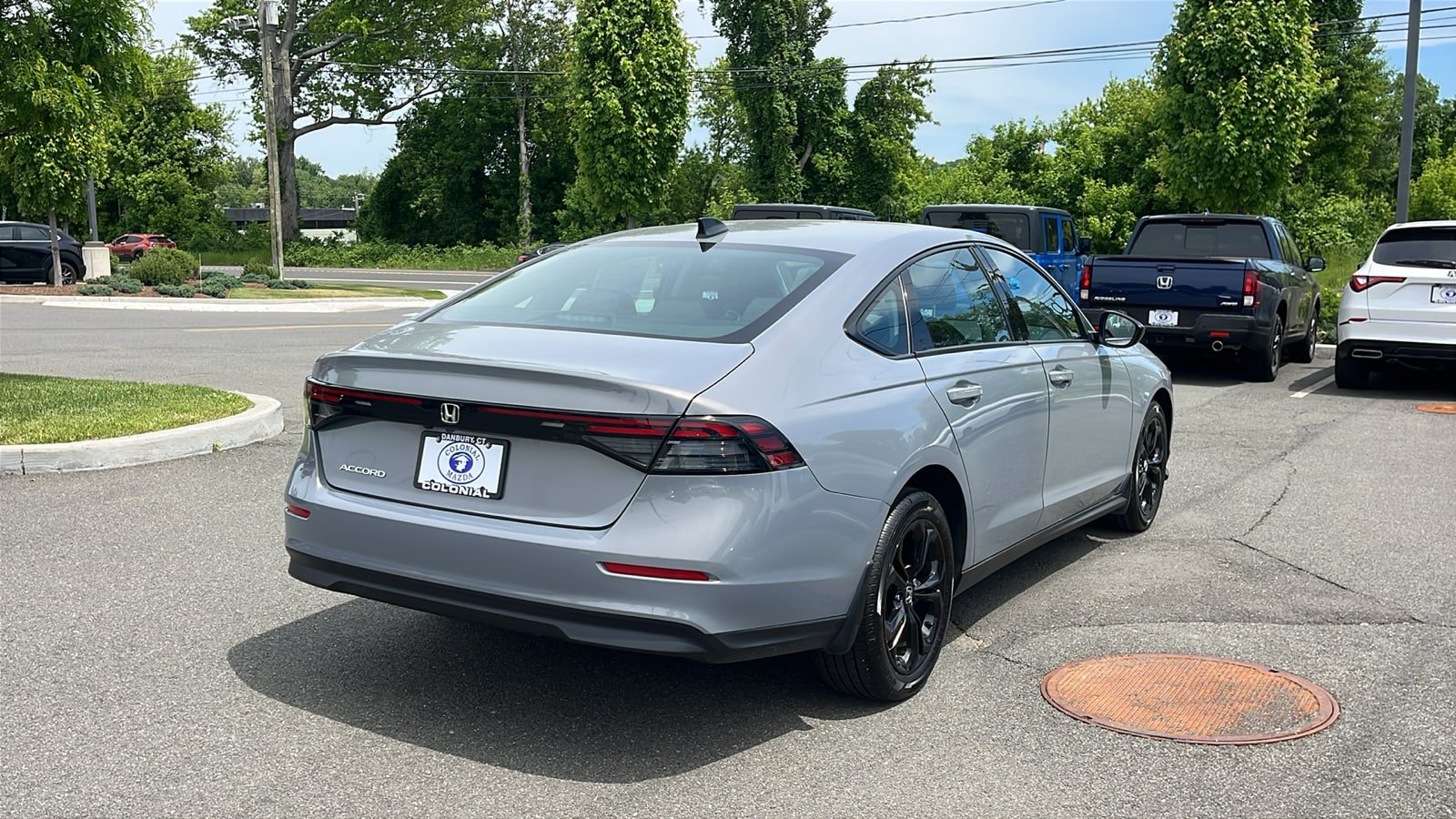 Used 2025 Honda Accord SE image 4