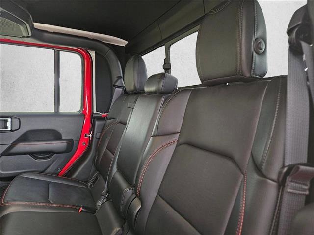 Used 2022 Jeep Gladiator Rubicon w/ Cold Weather Group AWD/4WD image 20