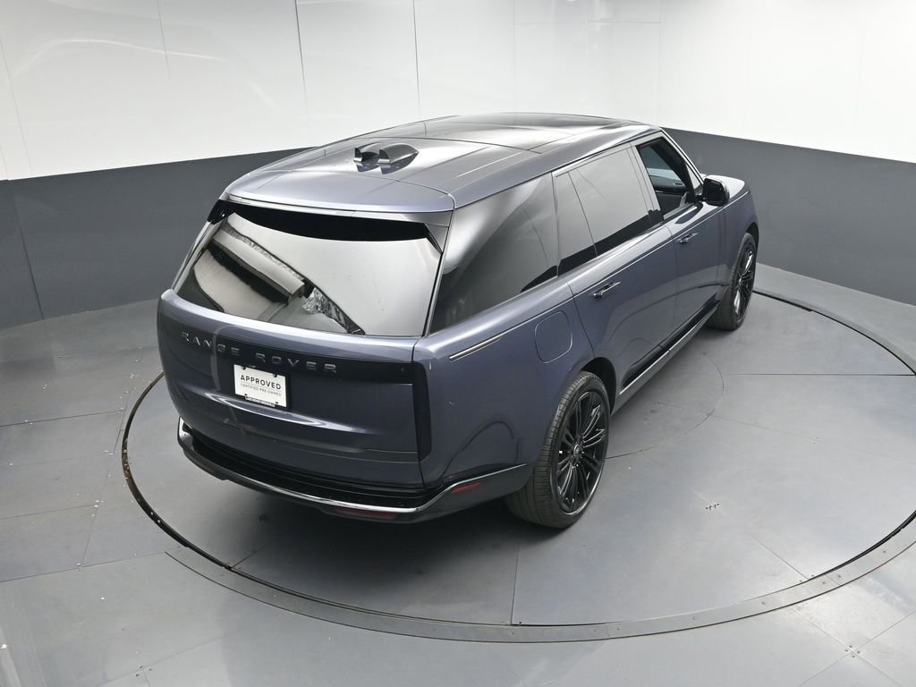 Used 2024 Land Rover Range Rover Long Wheelbase SE image 35