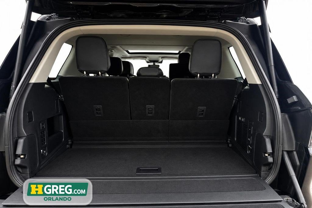 Used 2025 Lincoln Navigator Reserve AWD/4WD image 18