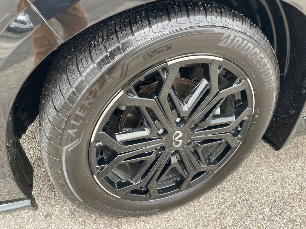 Certified 2026 INFINITI QX80 4WD w/ Sport Exterior Package image 10