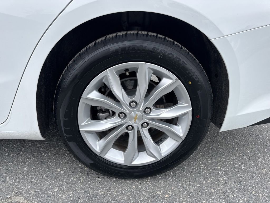 Used 2024 Chevrolet Malibu LT image 28