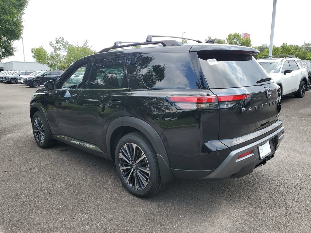 New 2026 Nissan Pathfinder Platinum w/ Lighting Package AWD/4WD image 3