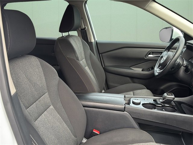 Used 2024 Nissan Rogue SV image 38