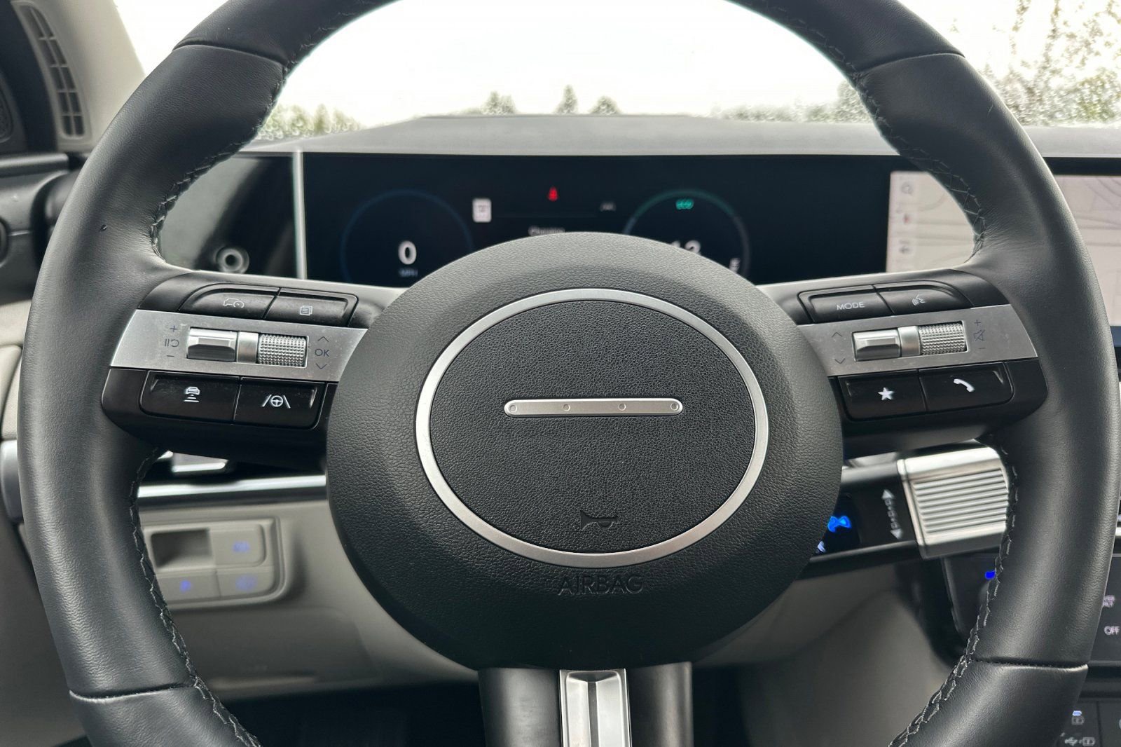 Used 2025 Hyundai Tucson Limited image 35